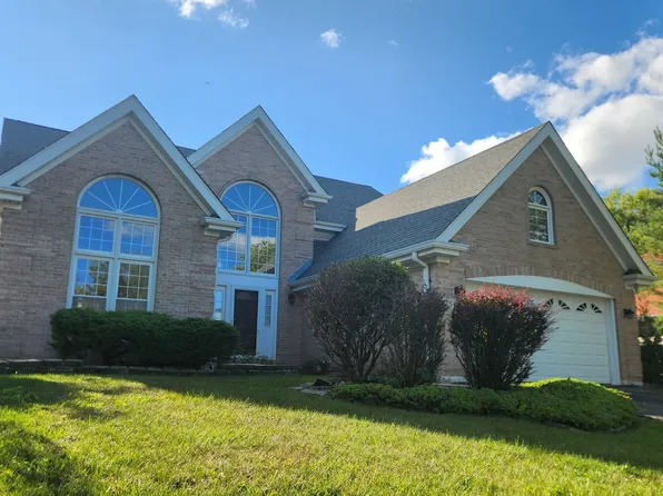 1254 Tracie Dr, Lake Zurich, IL 60047