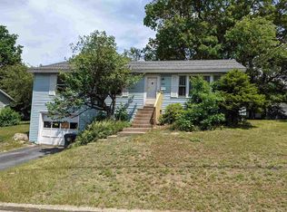 483 Pickering St, Manchester, NH 03104