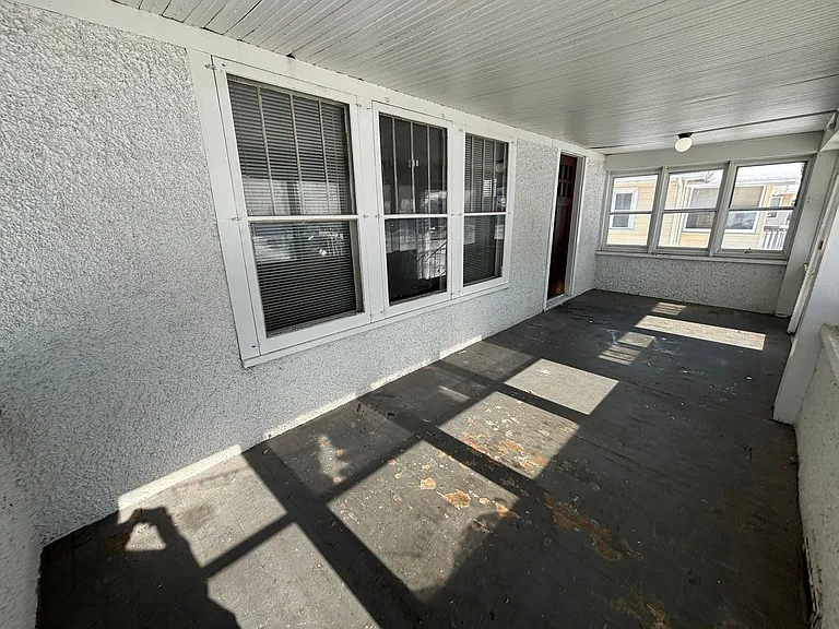 1410 Wilson Ave — Photo 34