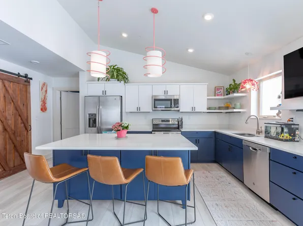 8262 Poppy Ln, Victor, ID 83455