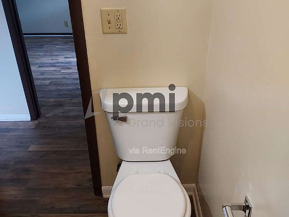 3rd image of 333 Southland Dr Unit 13