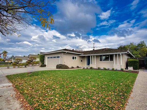 3rd image of 960 Orchid Way