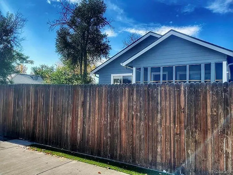 4385 Benton St — Photo 19