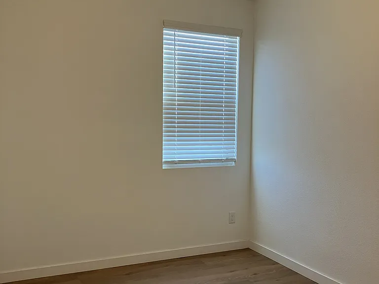 839 Pedernales Dr — Photo 13