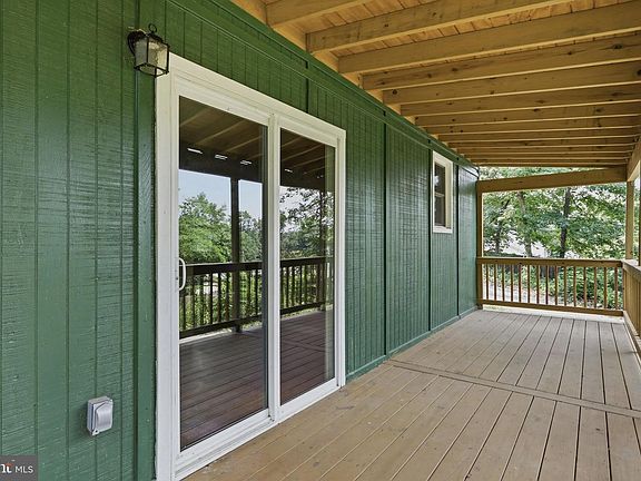 5th image of 91 Acorn Nut Ln