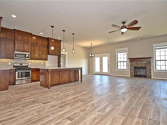 5th image of 16917 Madrid Cir