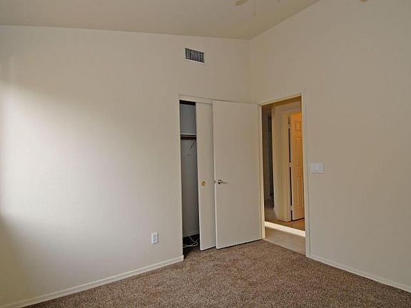 4th image of 5018 N 86th Dr