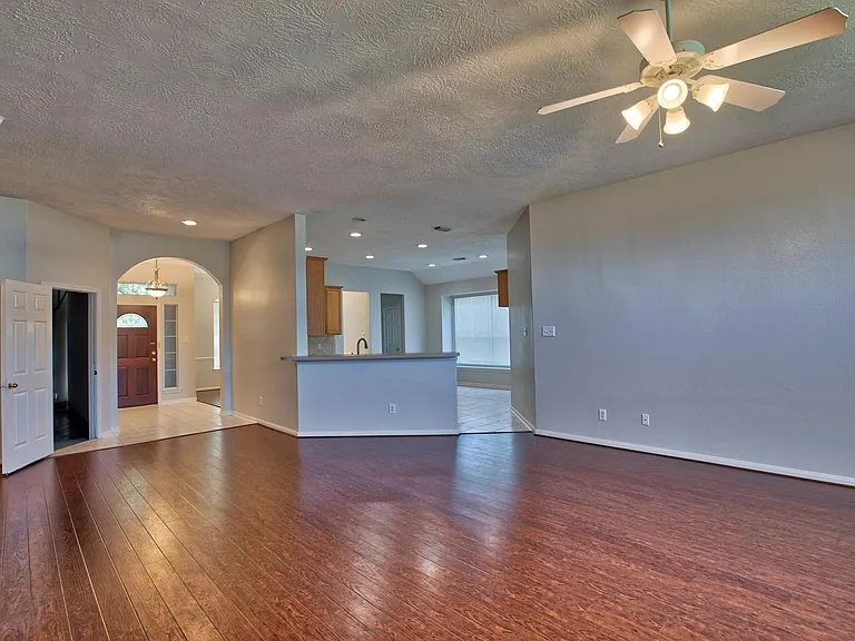 6715 Village Bridge Dr — Photo 7