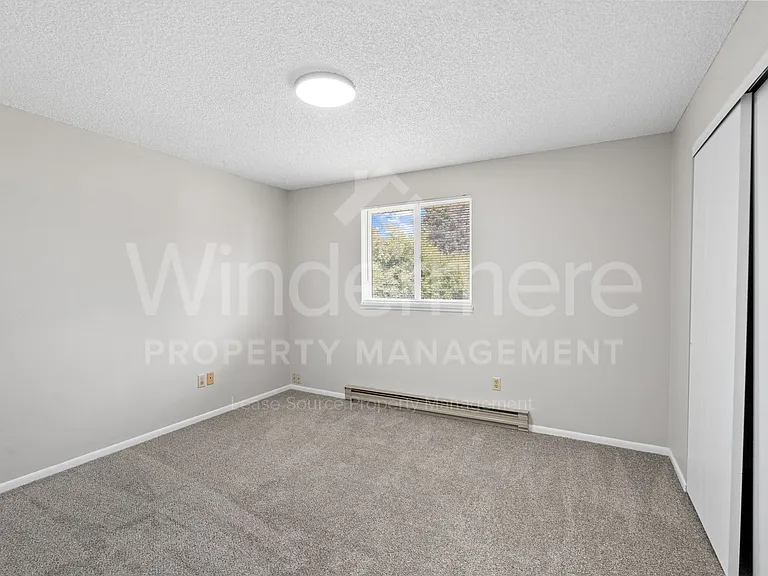 2121 S Herald Rd — Photo 14
