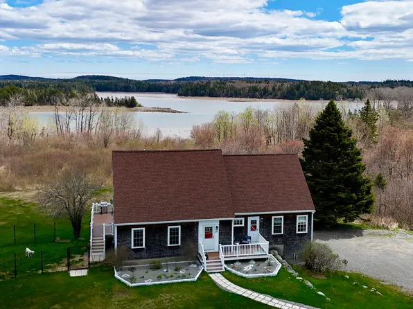 240 W Kennebec Road, Machias, ME 04654