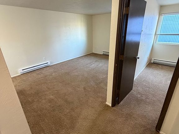 5th image of 950 NW Sycamore Ave APT 11