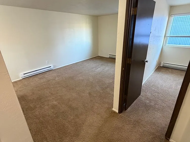 950 NW Sycamore Ave #11 — Photo 5