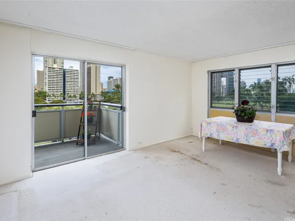 509 University Ave APT 504, Honolulu, HI 96826