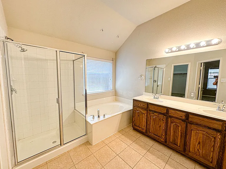 1715 Nestledown Dr — Photo 13
