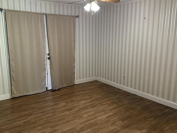 5th image of 211 Lafollette Cir