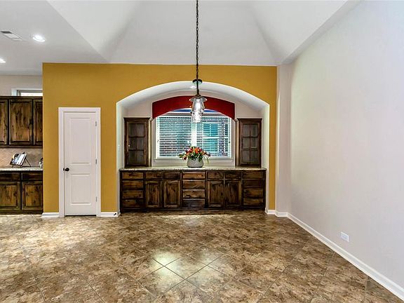 4th image of 4329 Bewley Dr