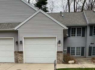 1014 Beechtree Ct, Norton Shores, MI