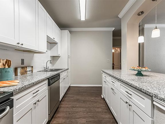 3rd image of 1711 Old Spanish Trl APT 228