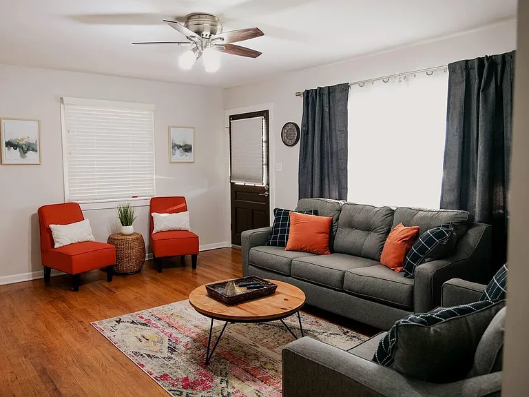 336 N Husband St — Photo 3