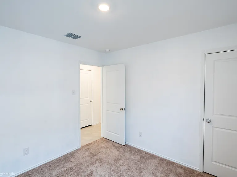 6638 Loy Dr — Photo 11