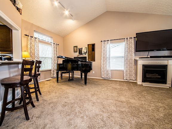 5th image of 162 Dogwood Dr