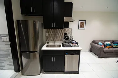 Rented by R New York