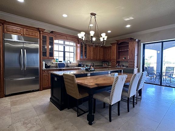 3rd image of 7811 Palmilla Ct
