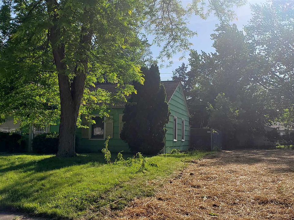 2nd image of 4730 Lillie St