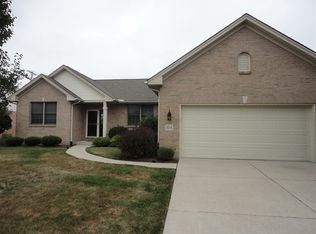 104 Millwood Village Dr, Englewood, OH 45315