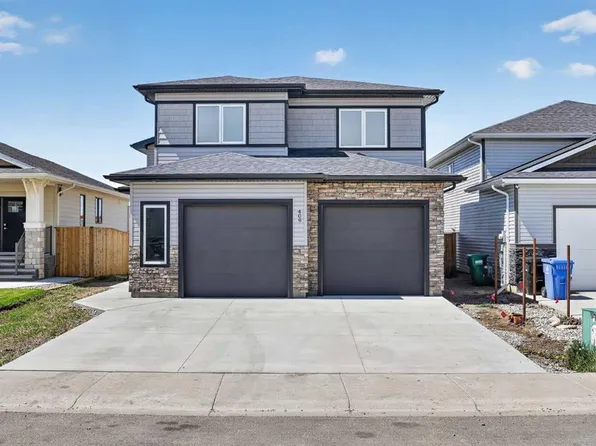 409 NE Rivergrove Chase W, Lethbridge, AB T1K 8E9