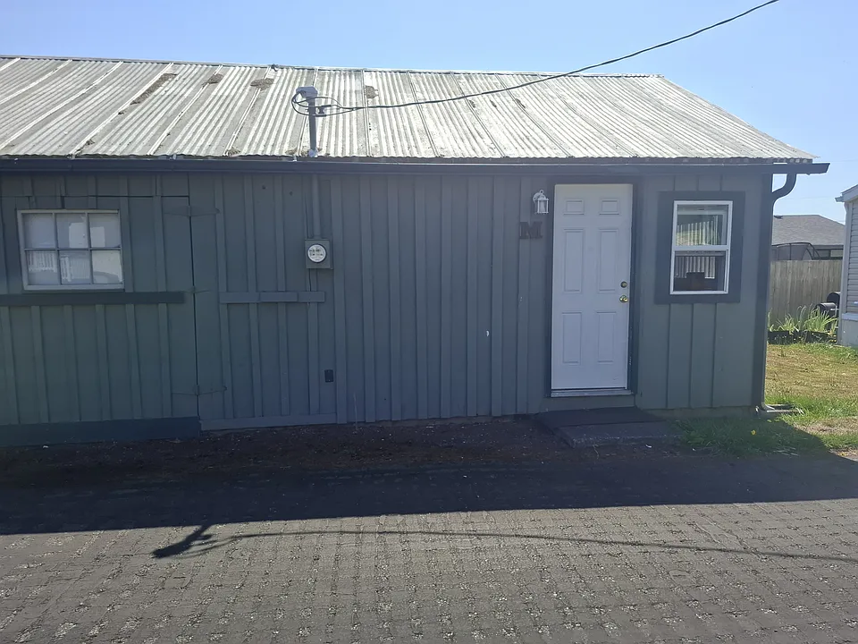 131 SE Regatta Dr #M