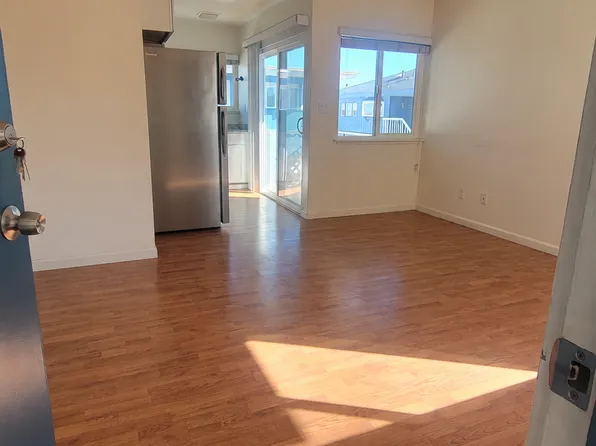 824 Coronado Ct, San Diego, CA 92109