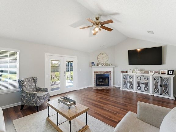 3rd image of 6633 Bonne Meadow Ln