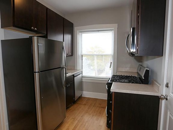 2nd image of 4413 N La Crosse Ave
