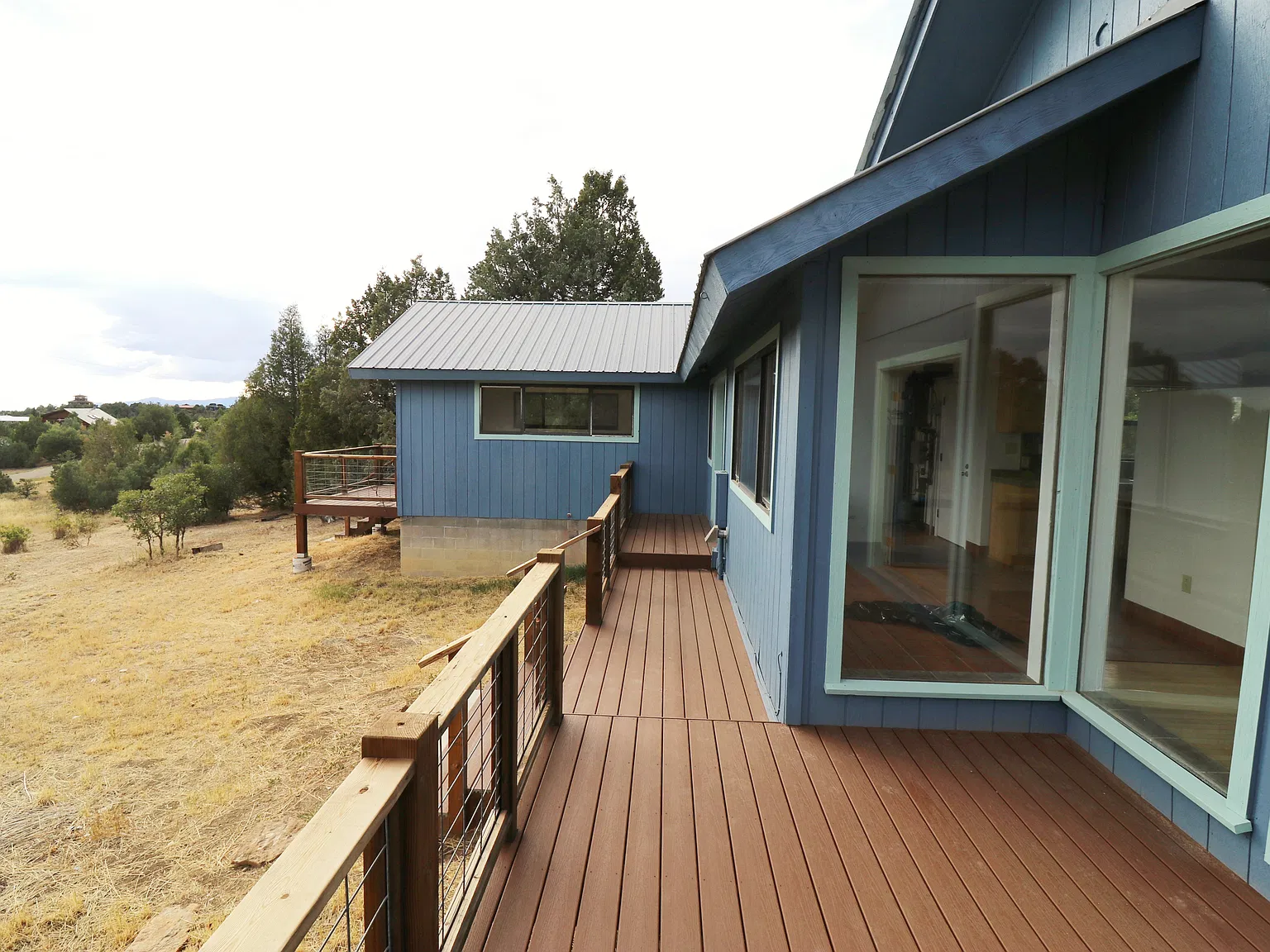 3 bed, 1948 sqft, $2,500 — Photo 4