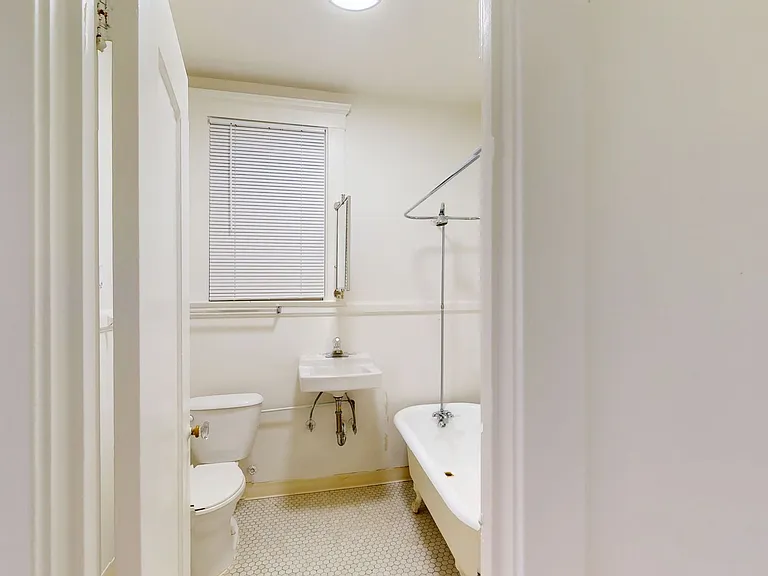 1425 Harrison St — Photo 16