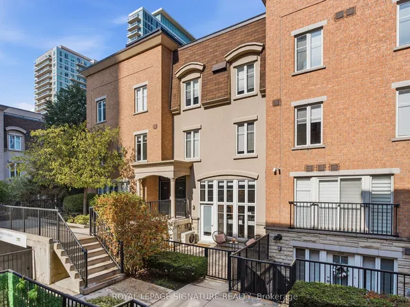 54 E Liberty St #1021, Toronto, ON M6K 3P3