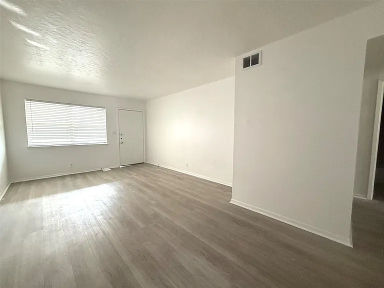200 Hill St #1 — Photo 3