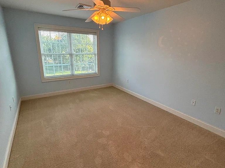 1803 Robinson Close — Photo 19