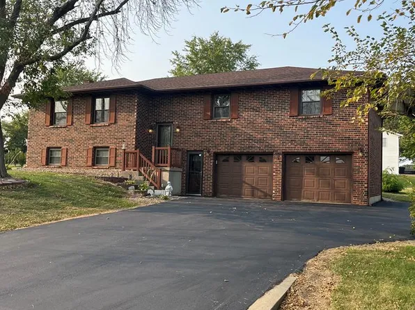 1317 Primrose Ln, Macon, MO 63552