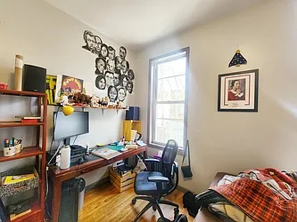 Rented by RELEASE NY