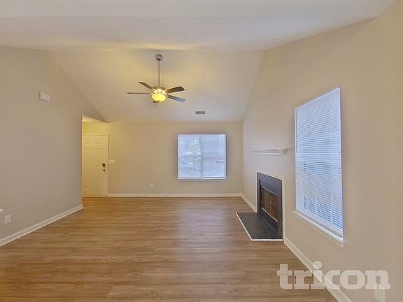 2nd image of 1207 Larkspur Dr