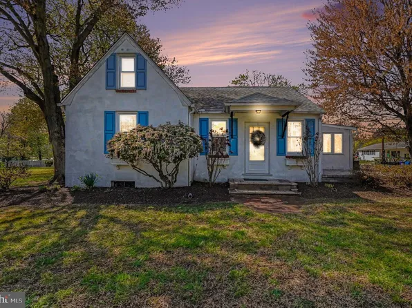 112 Midway Dr, Earleville, MD 21919