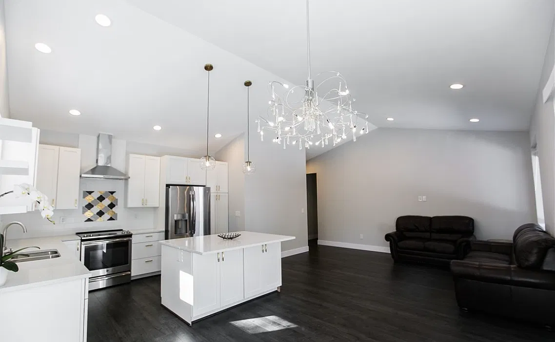 3 bed, 1297 sqft, $2,600 — Photo 4