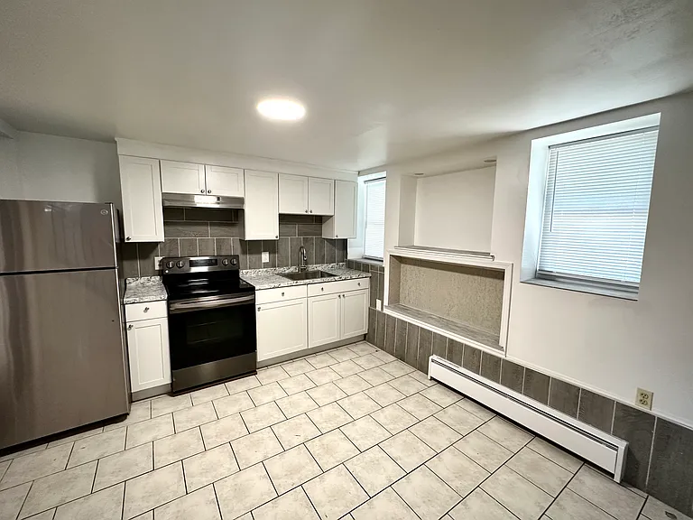 51 Yale Ave — Photo 5