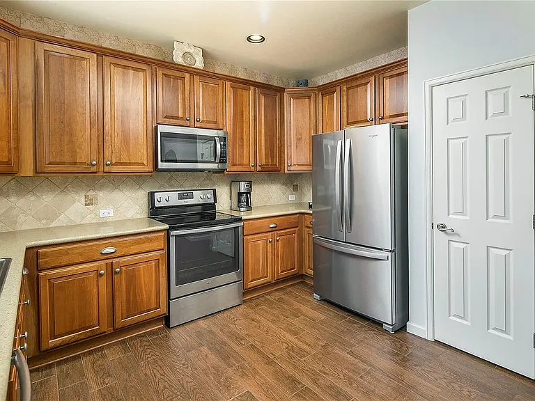 6487 Turnstone Ave — Photo 3