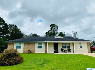 22190 Ewell St, Athens, AL 35613