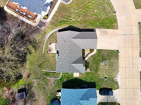 2nd image of 308 Williamsburg Dr