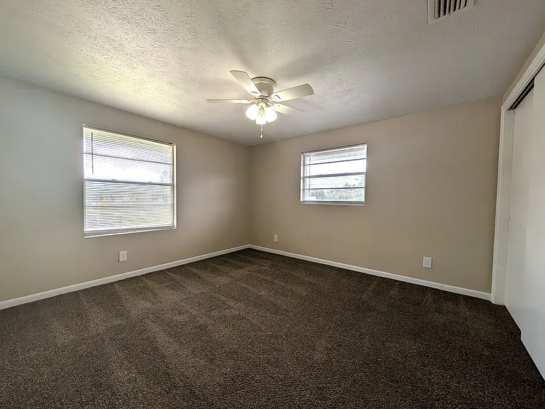 6036 Bizier Rd E — Photo 16