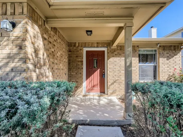 431 Old West Trl, Buda, TX 78610